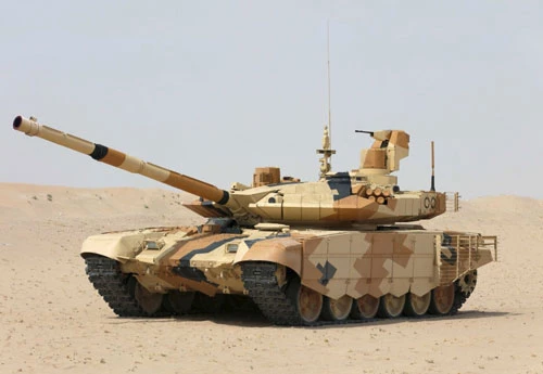 Ấn Độ đã tiếp tục ký thoả thuận tăng thời gian được tự sản xuất xe tăng T-90 trong nước cho tới năm 2020. Phiên bản xe tăng được Ấn Độ lựa chọn vẫn là T-90S. Nguồn ảnh: Flickr,