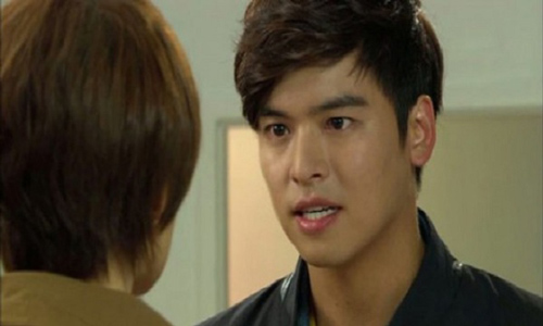 Khinh vợ "Thị Nở ma chê quỷ hờn", tôi hắt hủi cho đến ngày thấy vợ bước xuống từ chiếc xe hạng sang