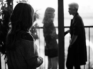 'Đau đơn' khi người yêu cũ của chồng nói tôi 'gái độc không con'