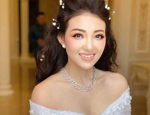 4 hot girl "theo chồng bỏ cuộc chơi" khi chưa tròn 20 tuổi