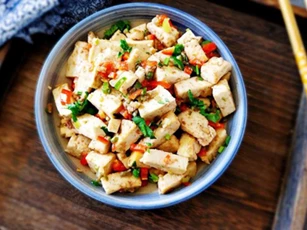 Bỏ thêm thứ này vào đậu, mẹ chồng vừa nhìn đã "nhăn mặt" đến khi ăn thử cũng phải gật gù