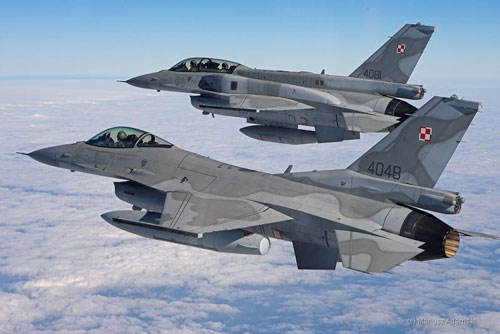 Không quân Ba Lan gặp "khủng hoảng", muốn thay F-16 bằng F-35 tối tân
