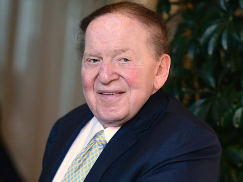 Tỷ phú Sheldon Adelson là ông chủ của Las Vegas Sands, tập đoàn cờ bạc lớn nhất hành tinh. Tập đoàn này có quy mô toàn cầu với nhiều sòng bài nổi tiếng tại Mỹ, Macau và Singapore. Ảnh: WireImage.