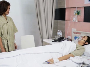 Chồng mang hết tiền tiết kiệm đưa bồ đi đẻ, lúc đến viện thì bàng hoàng khi vợ đã có mặt, nhưng ‘món quà độc’ mới là thứ khiến chồng xây xẩm mặt mày