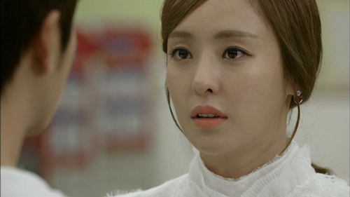 Đau thắt ruột gan đụng mặt chồng trong hoàn cảnh chẳng thể nào ngờ