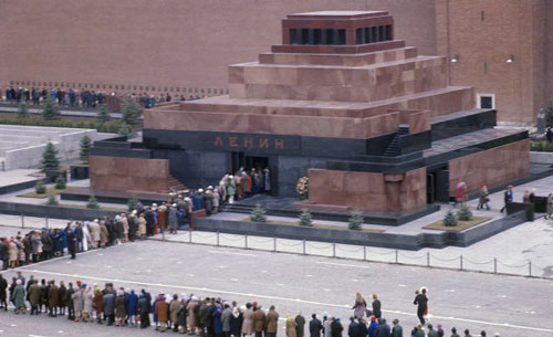 Cuộc sơ tán bí mật thi hài Lenin tới Siberia