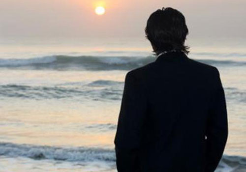 Cưới được một tháng thì vợ bỏ đi với người khác