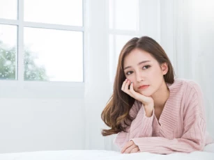 Chia tay bạn trai gia trưởng, tôi vẫn bị làm phiền
