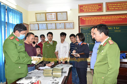 Ninh Bình: Bắt đối tượng vận chuyển 12 bánh heroin đi tiêu thụ