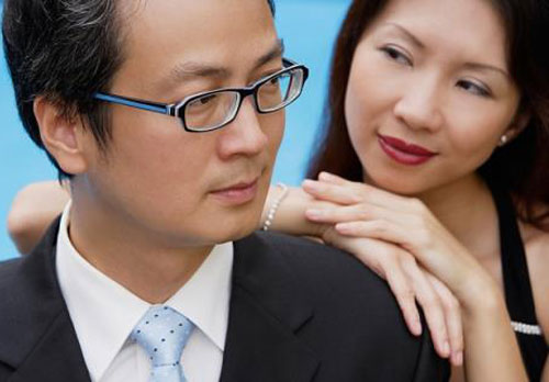 Vợ có vài trăm triệu nhưng khi tôi cần cũng không đưa