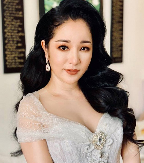 Danh hài Thúy Nga bất ngờ chia sẻ bị mất 4.000 USD trong ngày Valentine