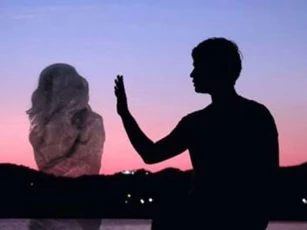 'Phi công trẻ' đeo bám dù tôi đã nhiều lần từ chối