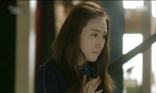 Mệt mỏi khi ở nhà bế con thì anh chửi tôi ăn bám, đi làm thì bảo bỏ bê chồng con