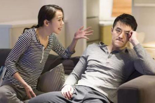 Vợ luôn tính toán với tôi và người thân của tôi