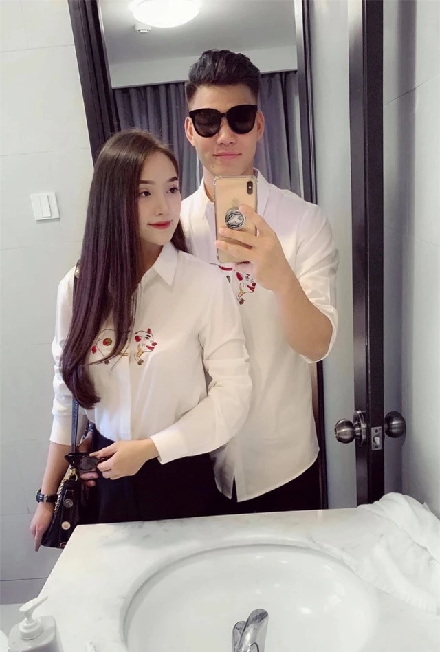 Cầu thủ Vũ Văn Thanh tỏ tình mùi mẫn với bạn gái, fan hô hào mau cưới đi - 5