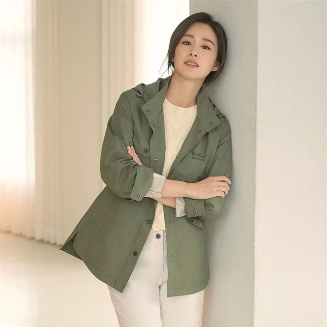 Nụ cười nữ thần của Kim Tae Hee được ví như 'mùa xuân đang đến' - ảnh 7