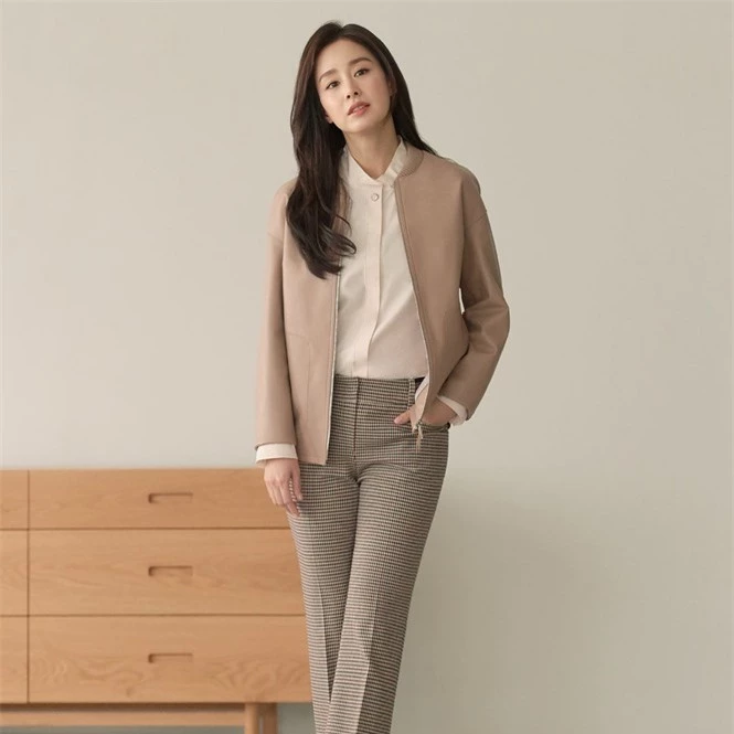 Nụ cười nữ thần của Kim Tae Hee được ví như 'mùa xuân đang đến' - ảnh 9