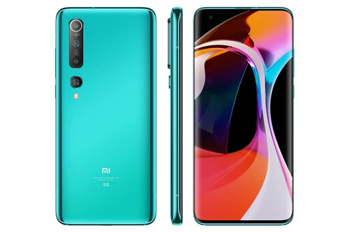 Sức mạnh phần cứng của Xiaomi Mi 10 đến từ vi xử lý Qualcomm Snapdragon 865 lõi 8 với xung nhịp tối đa 2,84 GHz, GPU Adreno 650. Vi xử lý này hỗ trợ kết nối mạng 5G. RAM 8 GB/ROM 128 GB, RAM 8 GB/ROM 256 GB và RAM 12 GB/ROM 256 GB. Máy dùng chuẩn RAM LPPDDR5 và bộ nhớ UFS 3.0, không có khay cắm thẻ microSD. Hệ điều hành Android 10.0; được tuỳ biến trên giao diện MIUI 11.