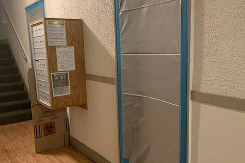 Căn hộ bỗng nhiên có vết bẩn kỳ lạ, chủ nhà kinh hoàng khi biết nguyên nhân