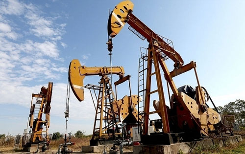 Giá xăng, dầu (15/2): Giữ vững đà tăng