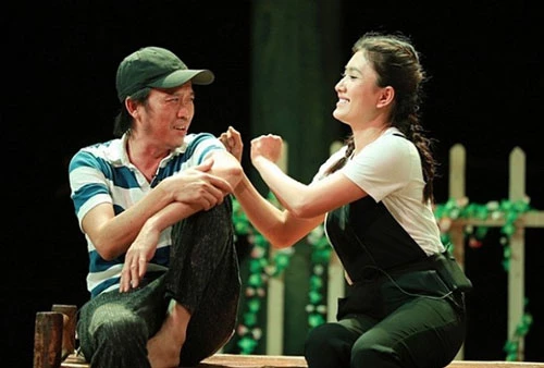 Danh hài Hoài Linh vừa tái xuất ở vở kịch Tết Canh Tý vừa qua