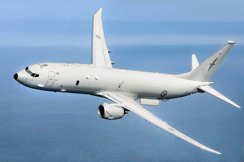 Chiếc P-8A Poseidon số hiệu ZP801 đã tới căn cứ Không quân Hoàng gia Kinloss ở Scotland từ Căn cứ Hải quân (NAS) Jacksonville tại Florida, nơi nó đã được sử dụng để huấn luyện phi hành đoàn kể từ khi chính thức được bàn giao cho Bộ Quốc phòng Anh (MoD) vào tháng 7-2019.