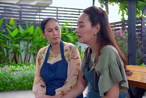 Tỉnh giấc lúc 3h vì tiếng nước chảy trong nhà vệ sinh, nàng dâu lần dò vào xem thì nghẹn ngào trước hình ảnh và lời bộc bạch của mẹ chồng