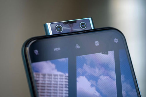 Smartphone 6 camera, chip S675, RAM 8 GB giảm giá hấp dẫn tại Việt Nam