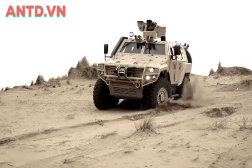 Xe bọc thép "rắn hổ mang" cùng đặc nhiệm Thổ Nhĩ Kỳ tràn vào Syria