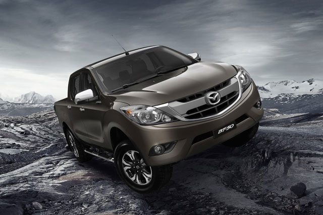 Mazda BT-50 giảm giá tại Việt Nam, cạnh tranh Ford Ranger