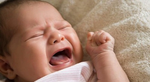 Để trẻ thôi khóc đêm mẹ hãy áp dụng ngay 5 điều sau đây