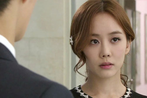 Nhân tình của chồng nhắn tin khiêu khích, vợ cười nhẹ đối mặt nhưng phản ứng của chồng mới khiến kẻ thứ ba "chết ngất"