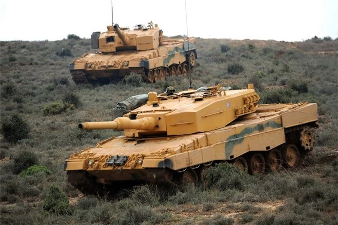 Tho Nhi Ky tung hang loat xe tang Leopard 2A4 vao chien truong Syria-Hinh-15