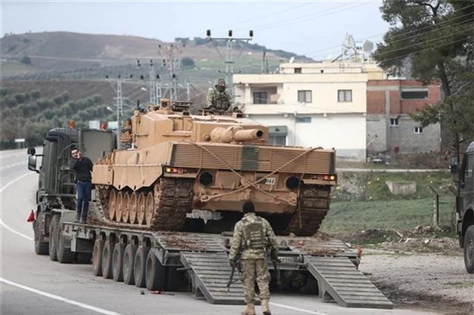 Tho Nhi Ky tung hang loat xe tang Leopard 2A4 vao chien truong Syria-Hinh-4