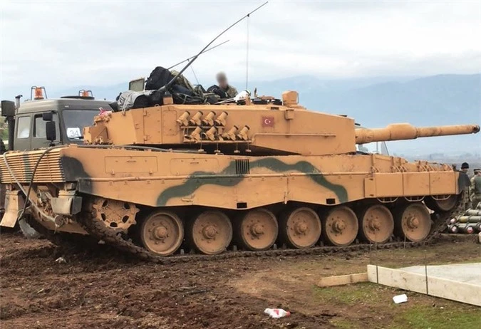 Tho Nhi Ky tung hang loat xe tang Leopard 2A4 vao chien truong Syria-Hinh-8