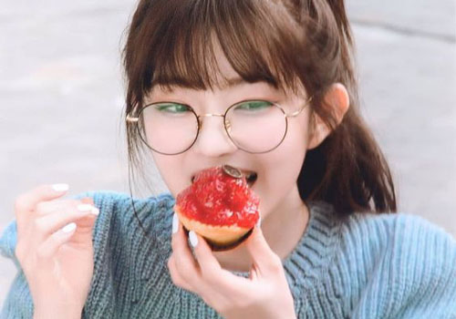 Phụ nữ sinh vào tháng âm lịch này, trời sinh thông minh tài giỏi, sau 35 tuổi giàu có sung túc, đặc biệt càng lớn tuổi càng trẻ đẹp