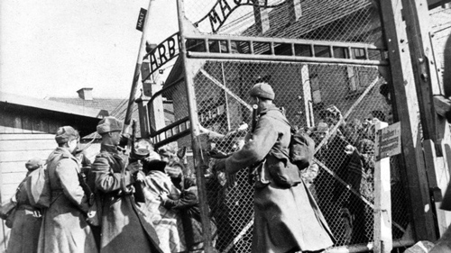 Binh lính Liên Xô “hết hồn” khi nhìn thấy gì ở trại tử thần Auschwitz?