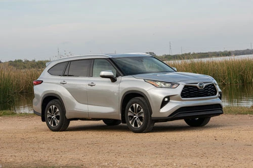 5. Toyota Highlander 2020 (giá khởi điểm: 34.600 USD).