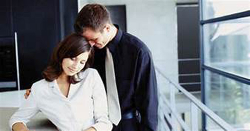 Chồng ham giàu sang phụ bạc người vợ bên mình lúc cơ hàn để rồi hối hận cả đời khi vợ làm điều đó