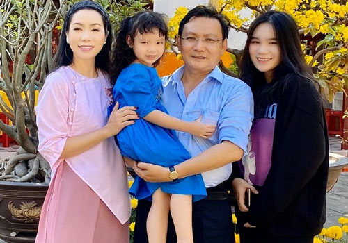 Hiền Mai cùng bạn bè đến thăm biệt thự 200 m2 của Trịnh Kim Chi