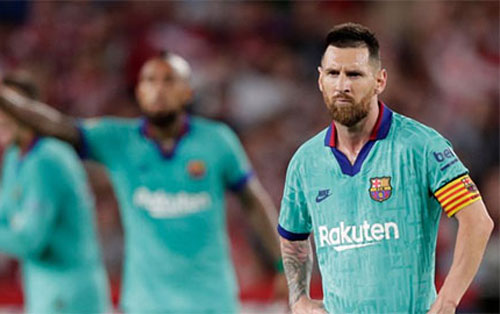 Luis Suarez: 'Đội hình Barca hiện tại đừng mong giành danh hiệu'