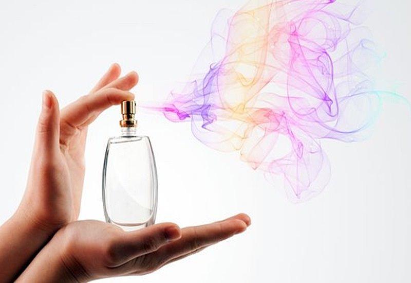 Dùng nước hoa theo cách này có thể gây vô sinh