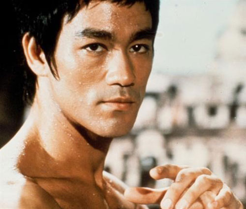 Lý Tiểu Long - tượng đài vẫn gây tranh cãi sau nhiều năm qua đời