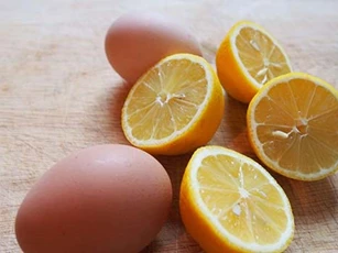 Chỉ với 2 quả trứng gà và làm theo cách này, hôi nách sẽ không hành bạn khổ sở nữa