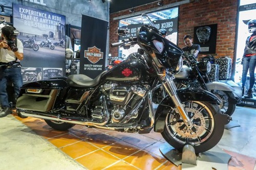 Harley-Davidson Electra Glide Standard ra mắt, giá từ 739 triệu đồng