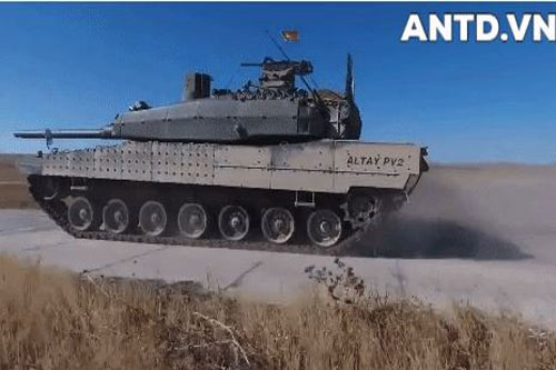 Xe tăng bị bắn cháy hàng loạt, Thổ Nhĩ Kỳ có đem ‘quốc bảo’ vào Syria giải nguy?