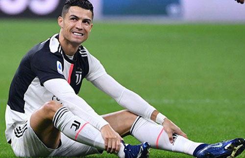 HLV Maurizio Sarri: Không có chuyện Ronaldo nổi loạn dẫn đến bị treo giò nội bộ