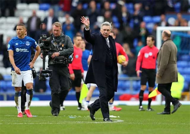 Everton gặp nhiều khó khăn dù có Ancelotti