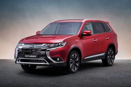 Mitsubishi Outlander 2020.