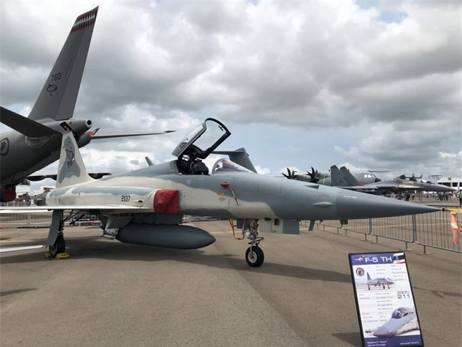 Máy bay quân sự singapore airshow triển lãm hàng không - ảnh 2